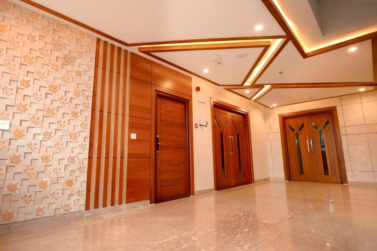 Krishnavalsam Regency Hotel Guruvayur Bagian luar foto