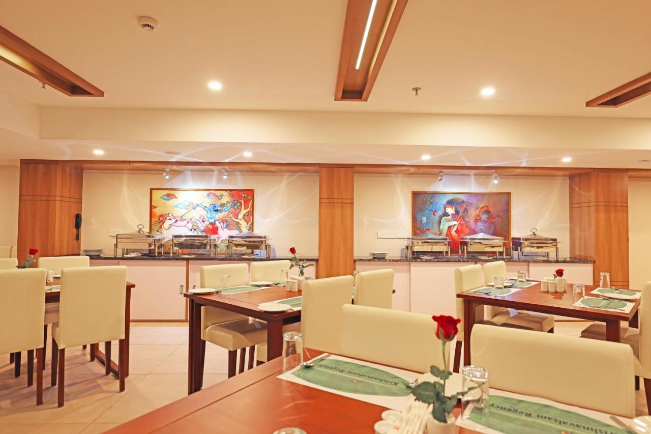 Krishnavalsam Regency Hotel Guruvayur Bagian luar foto